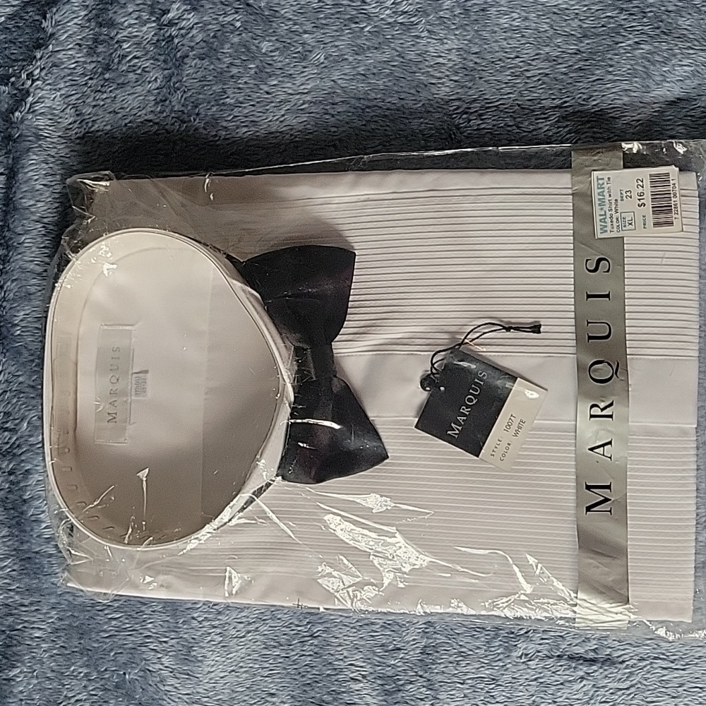 Brand new tuxedo shirt. 17 1/2(xl) size
